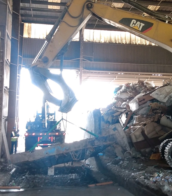 Cleaning of truck scale pit