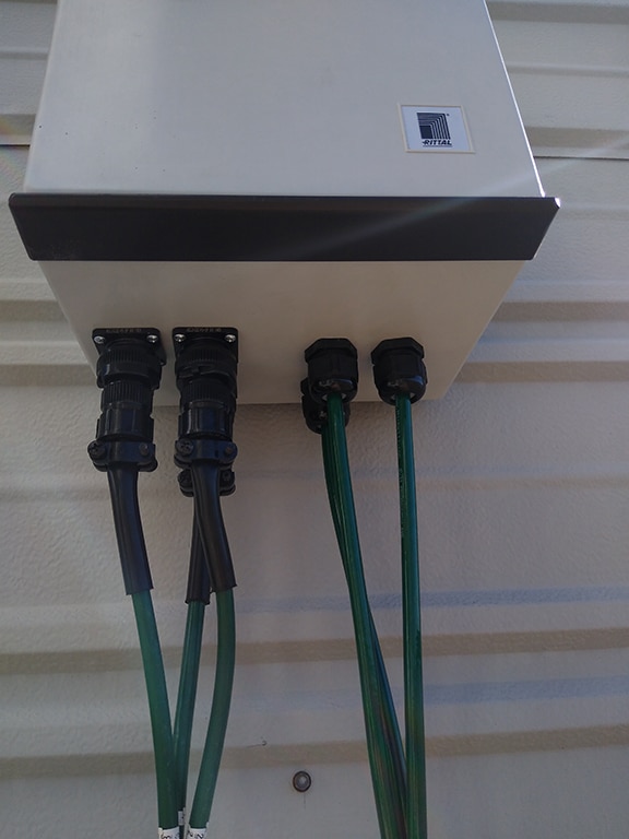 Quick connect cables in scale junction box Quick connect cables in scale junction box