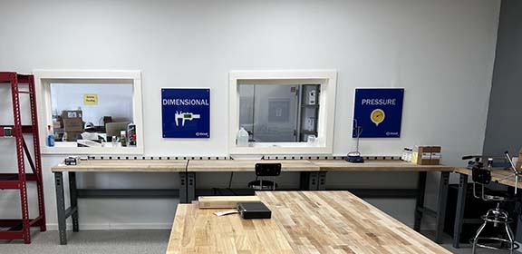 Dimensional and pressure calibration bays in the Michelli Weighing & Measurement Houston calibration lab
